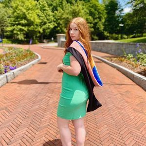 Meet your Posher, Meredith